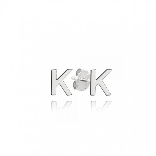 Kolczyki srebrne na sztyft - literka "K"