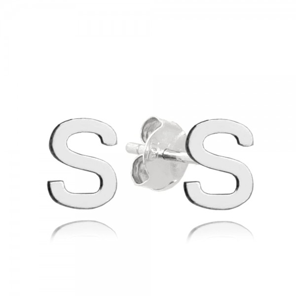 Kolczyki srebrne na sztyft - literka "S"