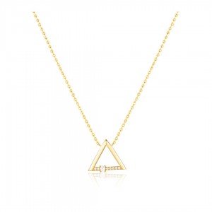 Naszyjnik srebrny pozłacany z zawieszką - trójkąt zdobiony cyrkoniami