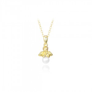 Naszyjnik pozłacany - aniołek z naturalną perłą